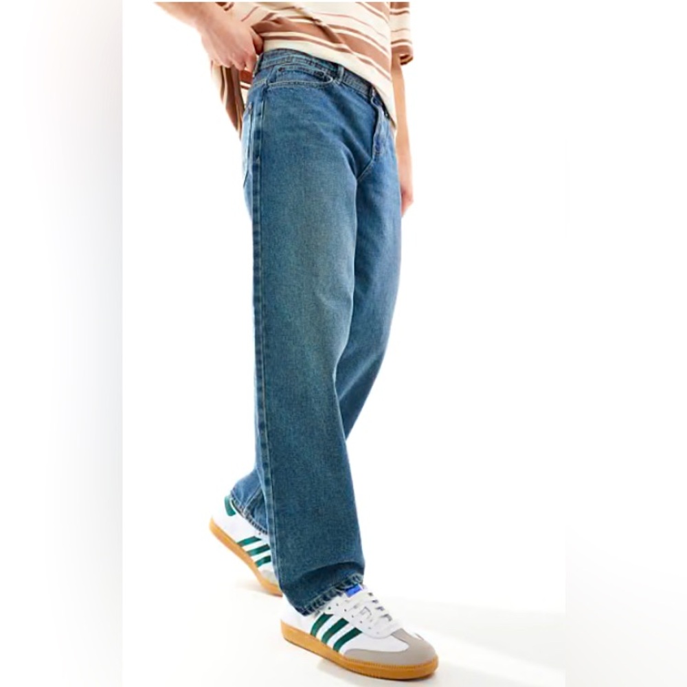 New Look Mens medium wash loose jeans